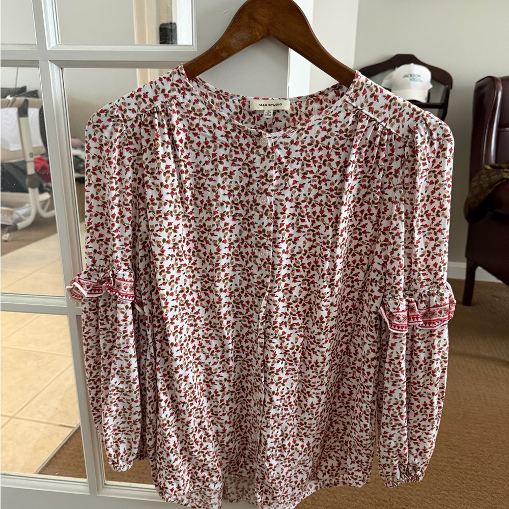 Max Studio Red and White Floral Blouse